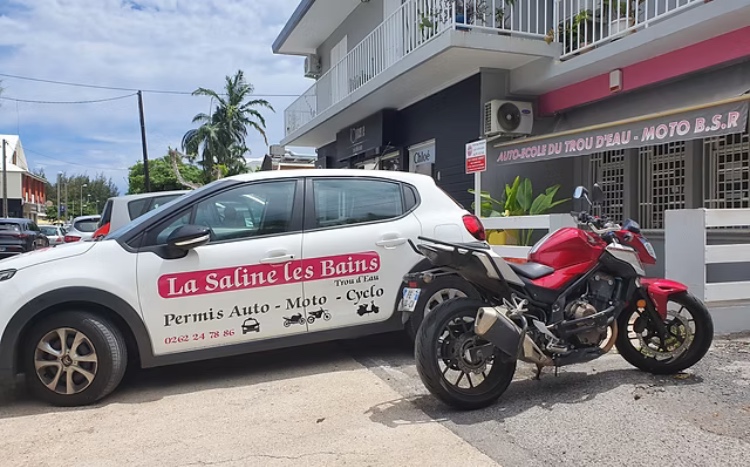 Auto - Moto école du trou d'eau - Photo 3