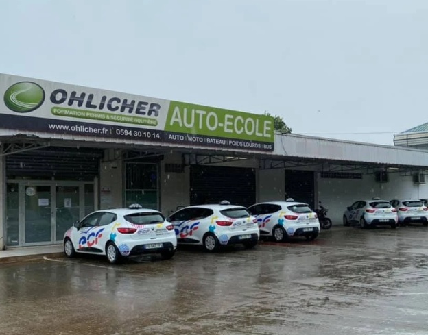 ECF OHLICHER AUTO ECOLE MONTJOLY - Photo 1