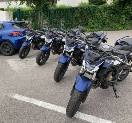 Logo de BOIS D'ARCY AUTO MOTO ECOLE