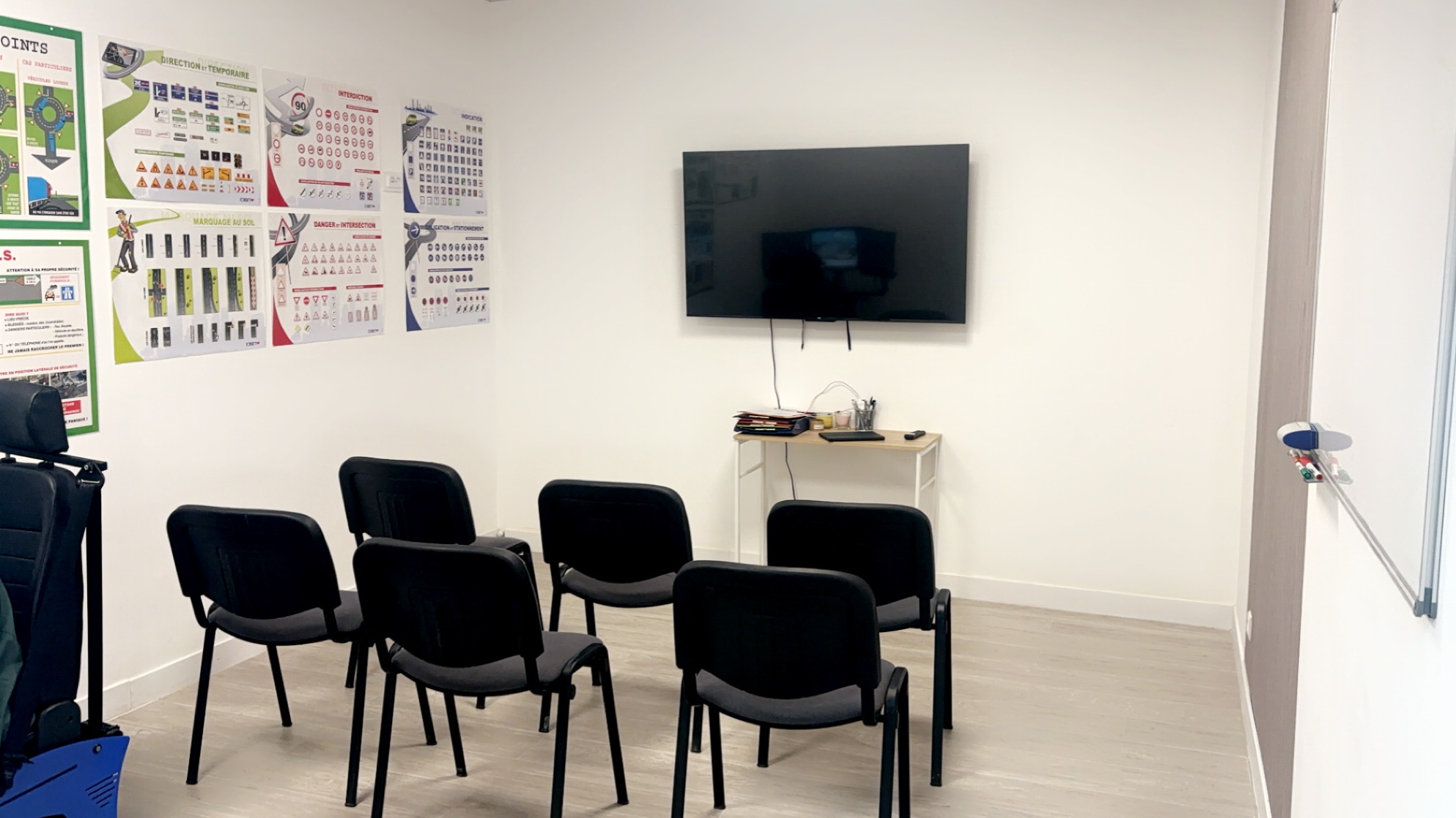 AUTO ECOLE EN ROUE LIBRE - Photo 5