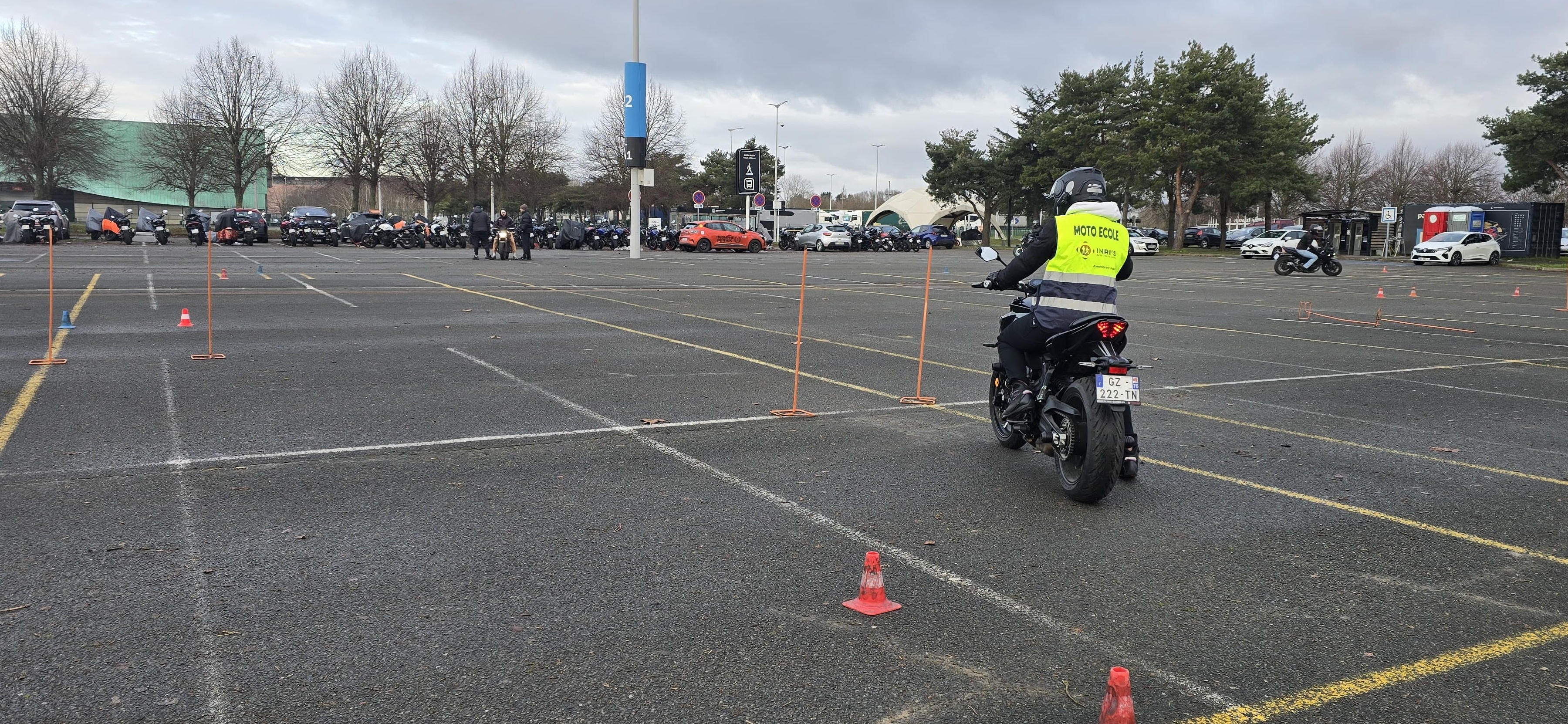 INRI'S TREMBLAY EN FRANCE - Photo 8