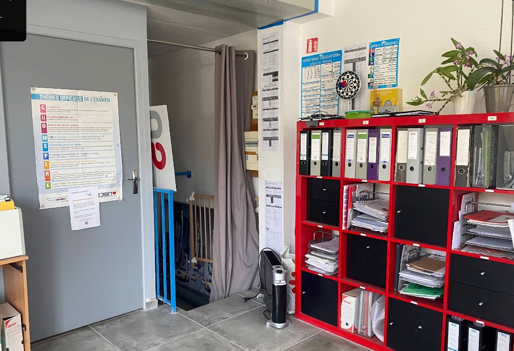 Auto-école de la reine