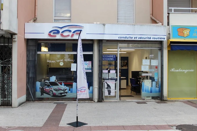 ECF - BLAGNAC - Photo 1