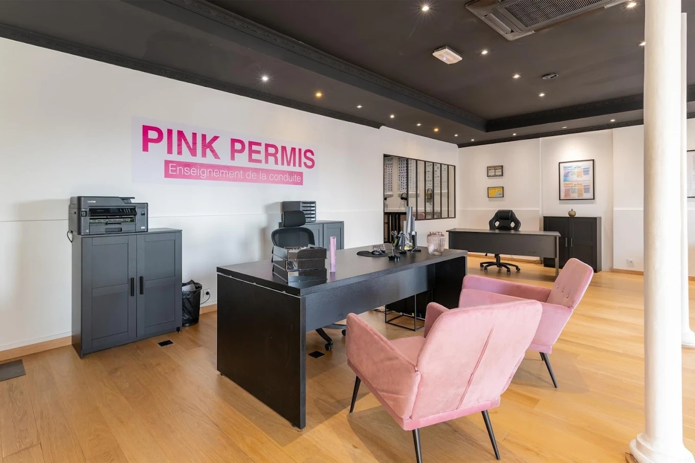 Auto-école Pink Permis la Ferté-sous-Jouarre - Photo 1