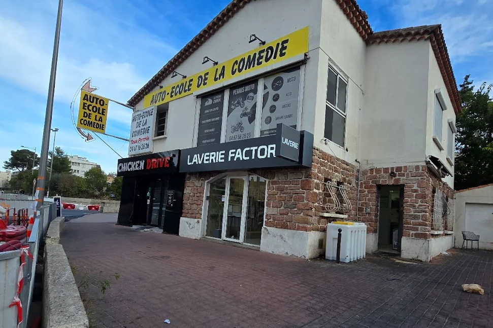 Auto Ecole de la Comedie - FAC DE PHARMA - Photo 1