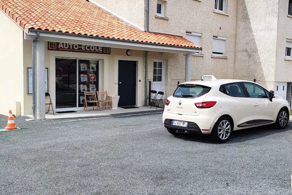 Auto-école Laurent Hardy - Photo 1